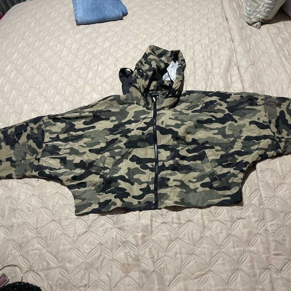 zara jackets & coats cropped camo hoodie backpac - Picture 3 of 13